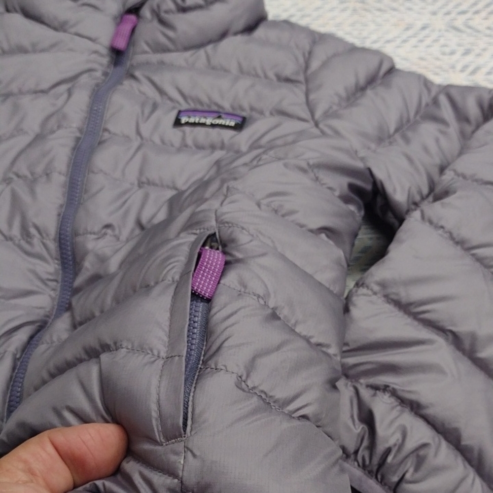 Patagonia Kids Girl Puffer Jacket - Light Gray with Purple Accents - Picture 3 of 15